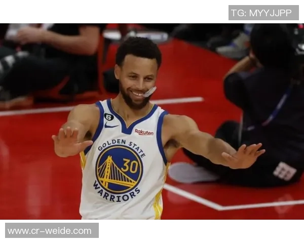 字母哥赞库里在进攻组织上的出色表现尽管突破和投篮受限 字母哥赞库里在进攻组织上的出色表现尽管突破和投篮受限