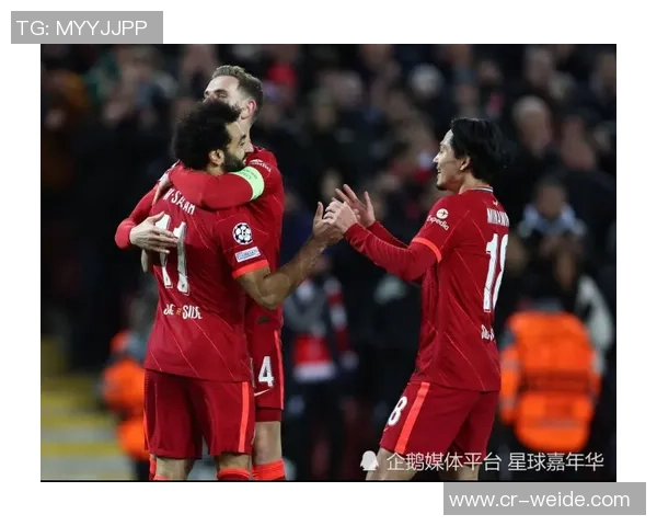 阿利松与戈麦斯意外相撞队医紧急救助后比赛得以继续进行