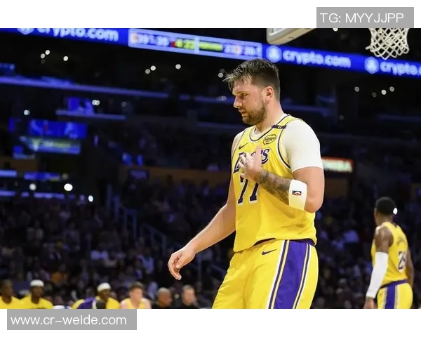 杨自进联盟以来195场2010助攻领跑东契奇149场位列第三 杨自进联盟以来195场2010助攻领跑东契奇149场位列第三