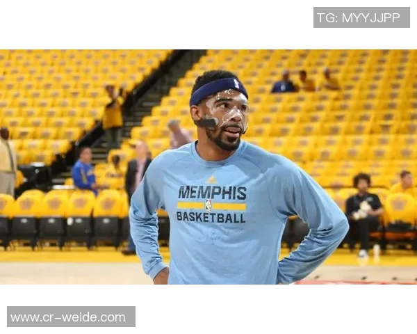 芬奇透露华子合练缺席明日出战存疑康利恢复良好即将复出