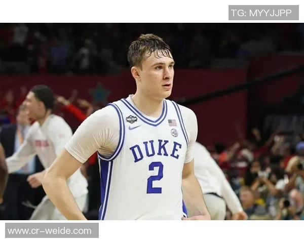 弗拉格在禁区内砍下20分成为历史第二年轻球员比同期詹姆斯大了一天 弗拉格在禁区内砍下20分成为历史第二年轻球员比同期詹姆斯大了一天